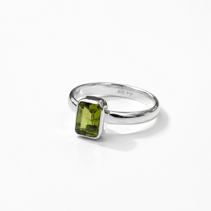 Simple Design Green Peridot <b>Ring</b> 925 Sterling <b>Silver</b> Minimalist Bezel <b>Emerald</b> Cut Gemstone Jewelry Wholesale - Product Image 2