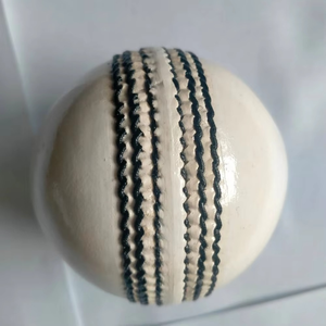 Balle de cricket personnalisée de haute qualité avec logo, en cuir premium cousue à la main, multicolore, nouveau design, vente en gros - Product Image 4