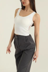 Ropa Deportiva para Mujer 2026, Camiseta Deportiva sin Mangas para Mujer con su Propio Logotipo, Fabricada a Precio Económico, Precio al por Mayor - Product Image 4