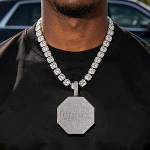 จี้เพชรโมอิสซาไนต์ทรงแปดเหลี่ยมแบบ Iced Out สไตล์ฮิปฮอปสุดหรูสำหรับทุกเพศ  งานสั่งทำพิเศษ  ระดับความใส VVS  จี้แบบปรับแต่งได้ - Product Image 2