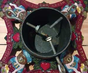 Vintage Cast Iron Christmas Tree Stand – Mid Century Holiday Decor with Bears and Holly <b>Leaves</b> - Product Image 4