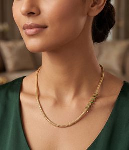 Collier en chaîne de corde plaqué or 22 carats Divyoro, pierres vertes taille émeraude, design en spirale, classique, luxe pour femmes, à porter au quotidien - Product Image 3