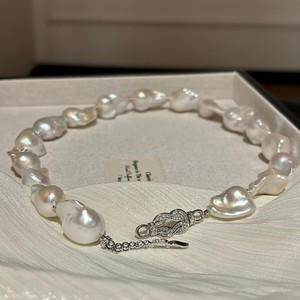 Collier de perles d'eau douce baroque haut de gamme, chaîne irrégulière pour clavicule, style rétro luxueux, beauté naturelle - Product Image 1