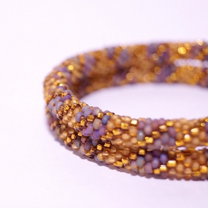 Bracelet moderne en perles de verre, design tendance et élégant, bijoux faits à la main pour femmes, article cadeau, léger, prix de gros - Product Image 3