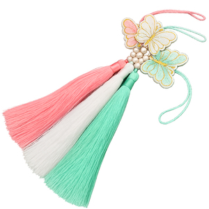 Pendentif Papillon Norigae Coréen Fait Main Traditionnel Brodé en Acrylique avec Pompon et Perle, Ornement pour Hanbok et Accessoire de Téléphone - Product Image 3