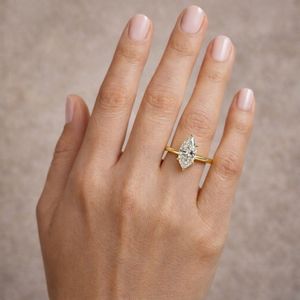 Bague de fiançailles MAISHA DIAM JEWELRY J-71 en or blanc, jaune et rose 18 carats avec diamant de laboratoire taille marquise 3 carats certifié IGI pour femme - Product Image 2