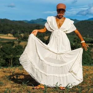 Robe longue blanche bohème pour femme, col en V profond, à volants, tenue de plage estivale, vêtements de resort pour femme - Product Image 2