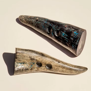 Botones Ecológicos Hechos a Mano para Ropa y Prendas, Fabricados con Cuerno Natural de Búfalo - Product Image 1