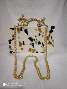 Sac à main de soirée pour femme de luxe en résine époxy avec fermeture magnétique, étanche, logo personnalisable, décorations florales en diamant, ange - Product Image 5