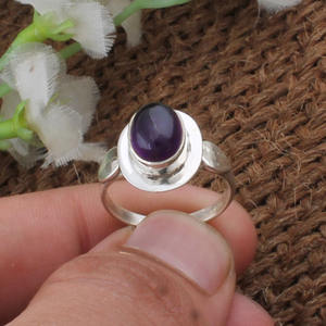 Bague vintage en argent sterling 925 avec cabochon d'améthyste, pierre ovale violet foncé, style romantique, bijoux antiques pour femmes - Product Image 1