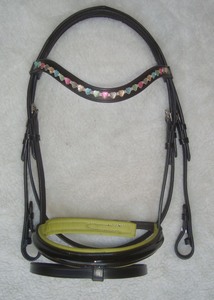 Bride en cuir anatomique de haute qualité pour chevaux renforcée avec des strass de qualité les plus solides Produits pour chevaux haut de gamme - Product Image 2