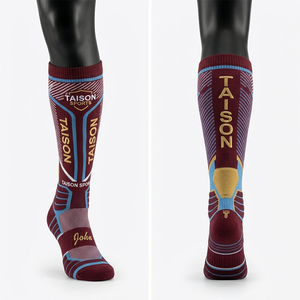 Chaussettes de cricket pour femmes, qualité supérieure, 320 GSM, tissu respirant en polyester et élasthanne, design à panneaux bleu marine, logo tricoté personnalisé, chaussettes pour hommes - Product Image 1
