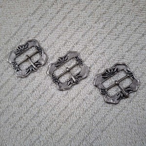 Hebillas para blusas y zapatos de estilo tradicional bávaro y medieval TT-1072 - Product Image 3