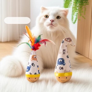 Jouet pour chat en bois, jouet à bascule durable et résistant aux griffures et aux morsures, jouet auto-entretenant amusant avec plumes pour l'énergie et le divertissement - Product Image 3