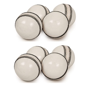 Cuir de haute qualité adapté aux matchs de club et aux tournois - Balles de cricket en cuir blanc chez Qasaab Gloves Company - Product Image 5