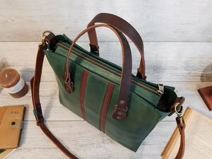 Sac fourre-tout en cuir fait main personnalisé pour enseignante, avec fermeture éclair, sac à bandoulière pour femme, cadeau élégant pour elle - Product Image 3