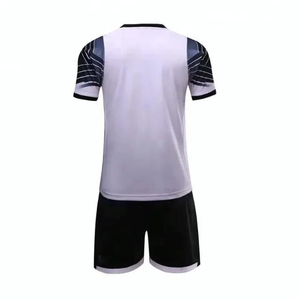Conjunto de Camiseta de Fútbol Sublimada Personalizada, Unisex, Blanca y Negra, con Estampado Geométrico, Transpirable, de Secado Rápido, Cuello en V, Sin Mangas, Corte Regular - Product Image 3