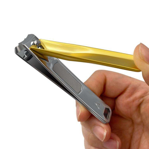 Custom Ergonomic Wide Handle Nail Clipper Titanium Silver Finish Sharp Curved Jaw Fingernail Trimmer Travel Size Cutters - Product Image 5