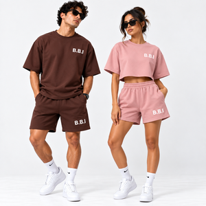 Conjunto de camiseta y pantalones cortos de streetwear personalizados para parejas, camiseta marrón extragrande para hombre, pantalones cortos, top corto lavanda para mujer, pantalones cortos deportivos, traje informal. - Product Image 3