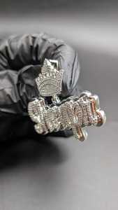 Colgante Personalizado con Nombre y Corona, con Incrustaciones de Moissanita, en Plata de Ley 925, Joyería Fina, Colgantes y Dijes - Product Image 3