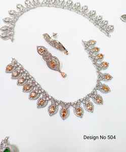 Ensemble de bijoux de mariage de créateur, collier en cristal CZ avec boucles d'oreilles pendantes en pierre orange pour les mariées - Product Image 1