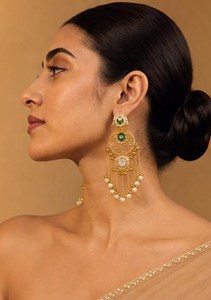 Pendientes de novia con perlas Kundan chapados en oro verde esmeralda, joyería india para boda, largos y colgantes. - Product Image 3