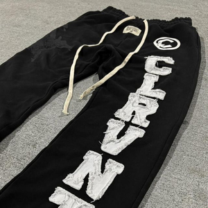 Conjunto de sudaderas personalizadas con apliques y bordados desgastados, lavado ácido, con cordón, capucha, color negro, estilo acampanado para invierno - Product Image 6