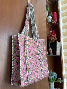 Sac fourre-tout matelassé 100 % coton style bohème brodé, imprimé floral personnalisé, sac de marché à bandoulière, exportation indienne - Product Image 2