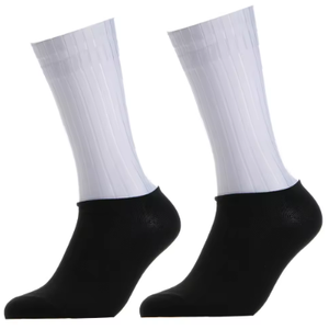 Chaussettes de sport HAWK SPORTS INDUSTRIES blanches et noires - Antidérapantes, toutes saisons, confortables, pour les sports de plein air - Product Image 5