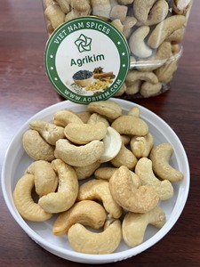 Anacardos crudos orgánicos al mejor precio de Vietnam W240 y W320 suministrados por Agrikim - Product Image 4