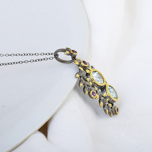 Nuevo Collar con Colgante de Hoja de Plata de Ley 925 Chapado en Oro con Gema de Amatista y Topacio Azul, Engaste de Bisel y Diseño de Planta - Product Image 2