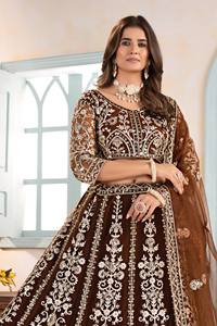 Tenue ethnique traditionnelle indienne pour Diwali, en tissu filet papillon, avec broderie lourde, travail de codage de sequins et motifs, Lehenga Choli Dupatta - Product Image 4