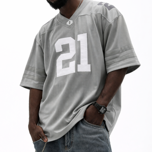 Camiseta Deportiva Oversize Gris de Fútbol Americano con Cuello en V y Estampado Numérico para Hombre, Estilo Urbano, Fabricación OEM de Marca Privada - Product Image 4