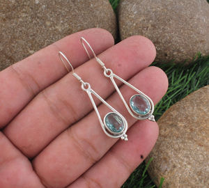 Boucles d'oreilles pendantes de luxe en argent sterling 925 et turquoise, en forme de goutte, avec monture ouverte en fil, faites à la main, cadeau de fiançailles raffiné, vente en gros - Product Image 3