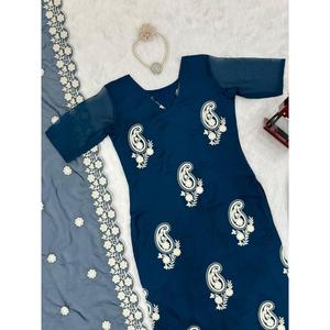 ผ้าไหมลายแท็บบี้ทำจากด้ายทำงานด้านล่างสุดพร้อม dupatta rama - Product Image 5