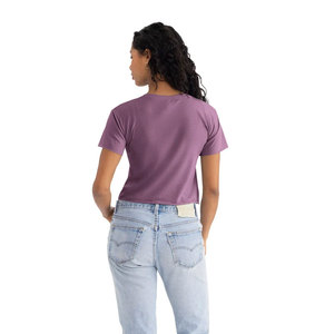 Crop top pour femmes, vêtements personnalisés en gros pour festivals — T-shirt court vierge en gros pour femmes, marché américain, 65/35 polyester coton - Product Image 4