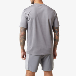 Ensemble T-shirt et short personnalisé avec logo imprimé, fabriqué en usine, vêtements d'été pour hommes, couleur unie, style hip-hop, en coton éponge - Product Image 3