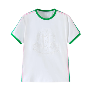 Camiseta AKA Premium con Relieve, Color Blanco, Cuello Redondo, Manga Corta, Ligera, Estilo Griego, para Mujer - Product Image 1