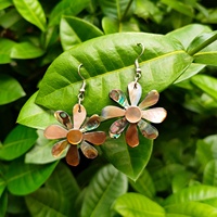 Anting-anting mode terbaru dengan 2 nada ibu dari mutiara bunga Paua abalon cangkang menjuntai perhiasan wanita