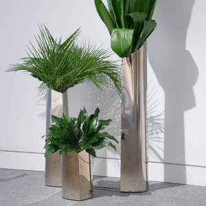 Jarrón de Latón Decorativo con Toque Plateado, Jarrón de Latón de Lujo con Toque Plateado, Jarrón de Latón Puro de Diseño con Toque Plateado - Product Image 3