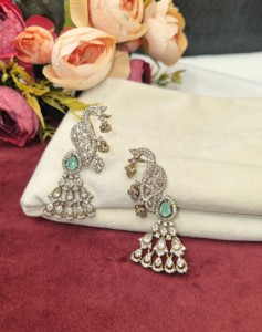 Pendientes Kundan Royal Peacock para mujer, ideales para bodas, recepciones, festivales y fiestas, joyería artificial de imitación, venta al por mayor. - Product Image 2