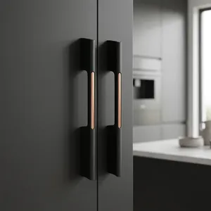 Poignée de porte longue en aluminium moderne KELLTON avec accent or rose, poignée de porte d'entrée décorative noire - Product Image 2