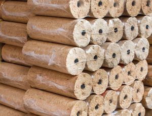Briquettes de bois naturelles, combustible énergétique renouvelable à base de biomasse, faible humidité, longue durée de combustion, OEM ODM, vente en gros, prix réduits - Product Image 5