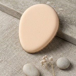 ฟองน้ำแต่งหน้า Air Makeup Puff รุ่น 05 สีดำ ขนาดมินิ รูปทรงนิ้วมือ ผลิตจากวัสดุรูบิเซลล์ ความแข็งแรงสูง ใช้ได้ทั้งแบบเปียกและแบบแห้ง สำหรับเกลี่ยรองพื้นและแต่งหน้า - Product Image 4