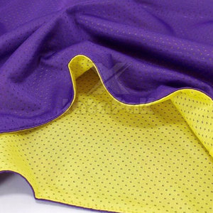 Maillot de basketball personnalisé à manches courtes avec logo, léger, imprimé par sublimation, 100 % polyester, équipement d'entraînement athlétique en gros - Product Image 3