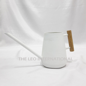 Arrosoir moderne de luxe en métal galvanisé avec finition en acier, idéal pour l'intérieur, le balcon, la fleuriculture et l'entretien des plantes - Product Image 2