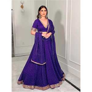 Ropa de fiesta india y pakistaní de diseñador Lehenga Choli con trabajo de borde de hilo Zari - Product Image 2