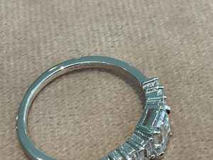 Anillo de Promesa de Siete Piedras con Diamante Moissanite Corte Esmeralda para Unisex, Plata 925 Original, Joyería Fina de Promesa de Boda para Pareja - Product Image 5