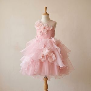 Vestido de niña de las flores de satén color marfil celestial con mangas abullonadas, de tul en capas, estilo princesa, hecho a mano con apliques 3D, Colección Cuento de Hadas 2026, ¡Gran Venta! - Product Image 1