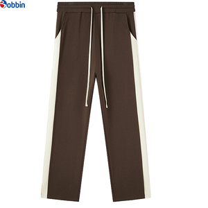 Pantalon de survêtement marron unique pour homme avec bande latérale crème, taille élastique et cordon de serrage, décontracté, mi-saison, tricoté, respirant - Product Image 2
